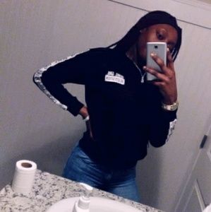 Meet your Posher, Tierra